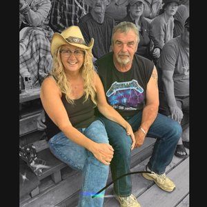 Meet your Posher, Laurie